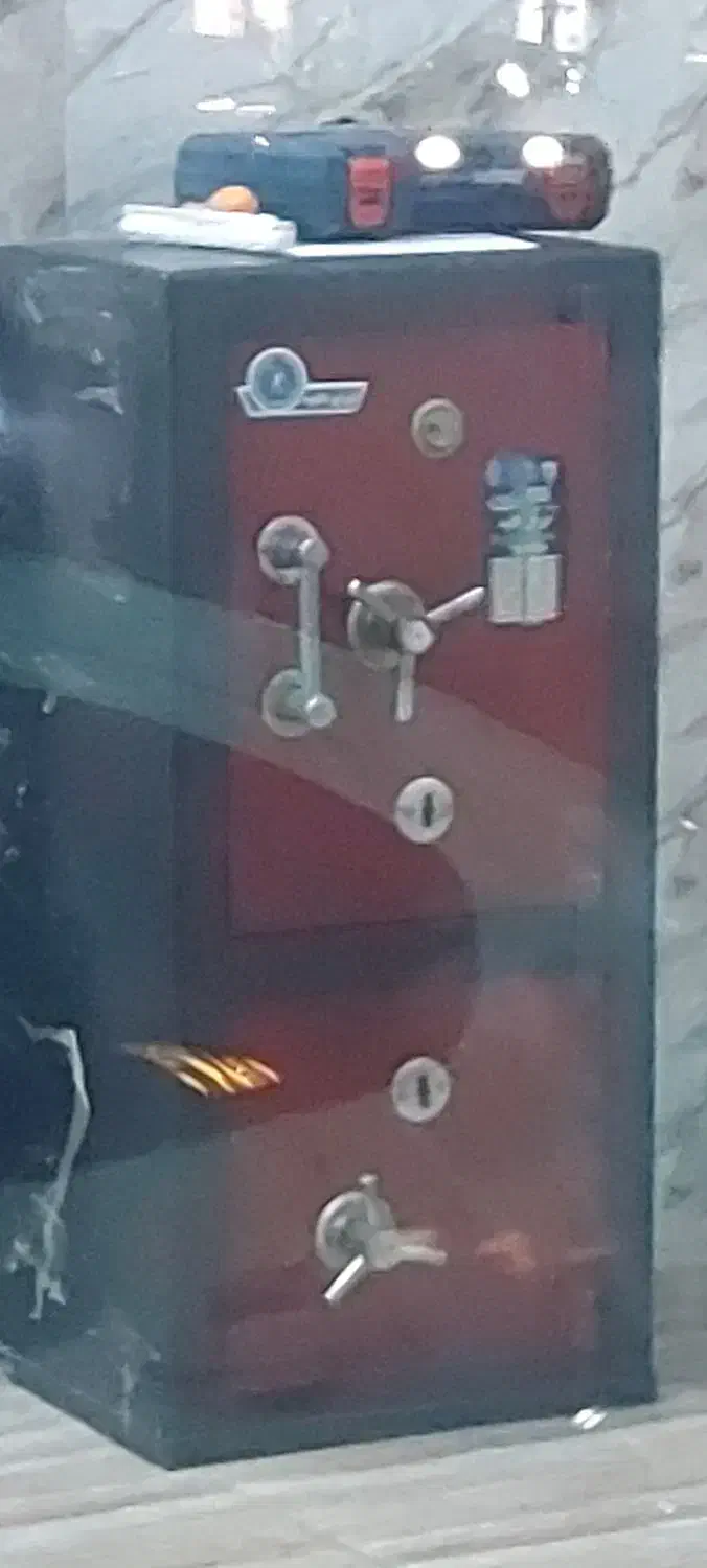 فروش گاوصندوق دو طبقه کم کارکرد|دفتر کار|ارومیه, |دیوار