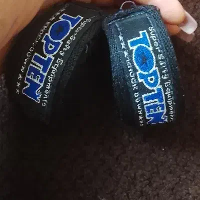 خیلی فوری|تجهیزات ورزشی|شاهین‌شهر, شهرک گلدیس|دیوار