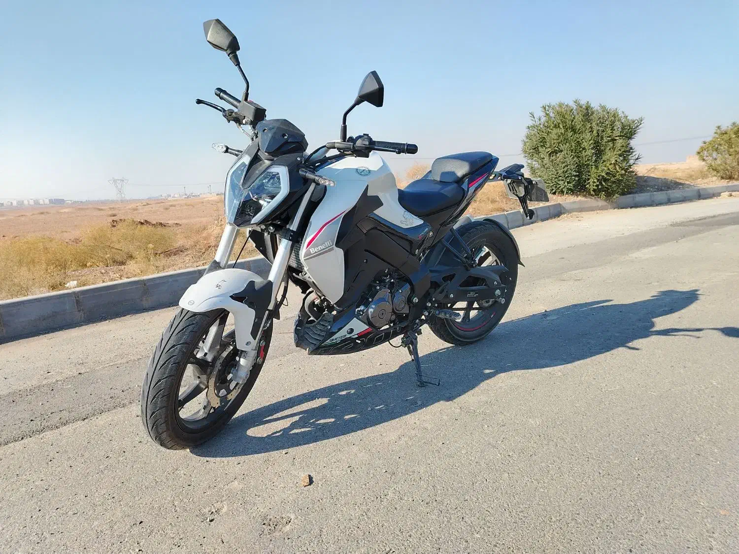 بنلی ۱۸۰ s|موتورسیکلت|پیشوا, |دیوار