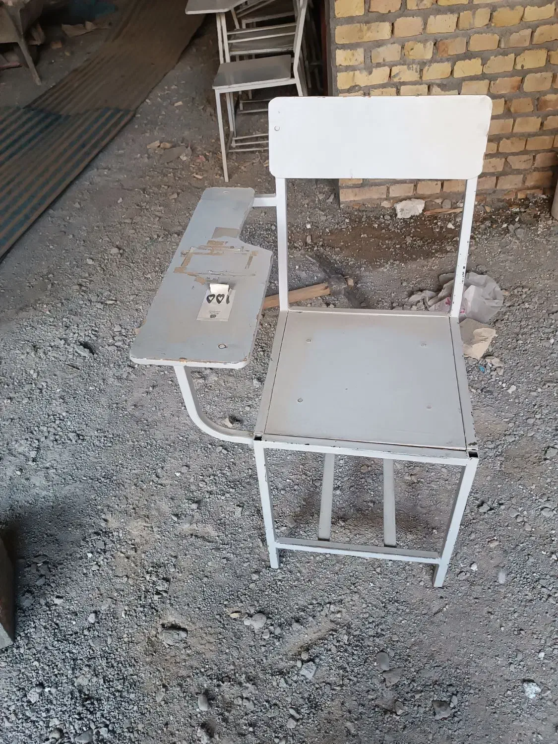 صندلی دانشجویی|صندلی و نیمکت|مهریز, |دیوار