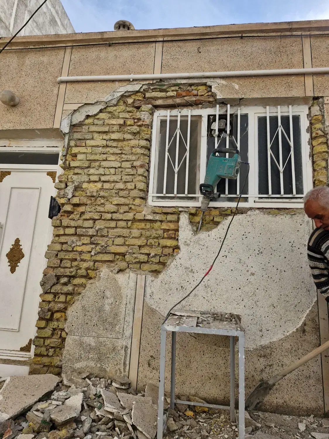 بتن کنی وتخریب دژبر و سوراخکاری منصفانه|خدمات پیشه و مهارت|تبریز, |دیوار