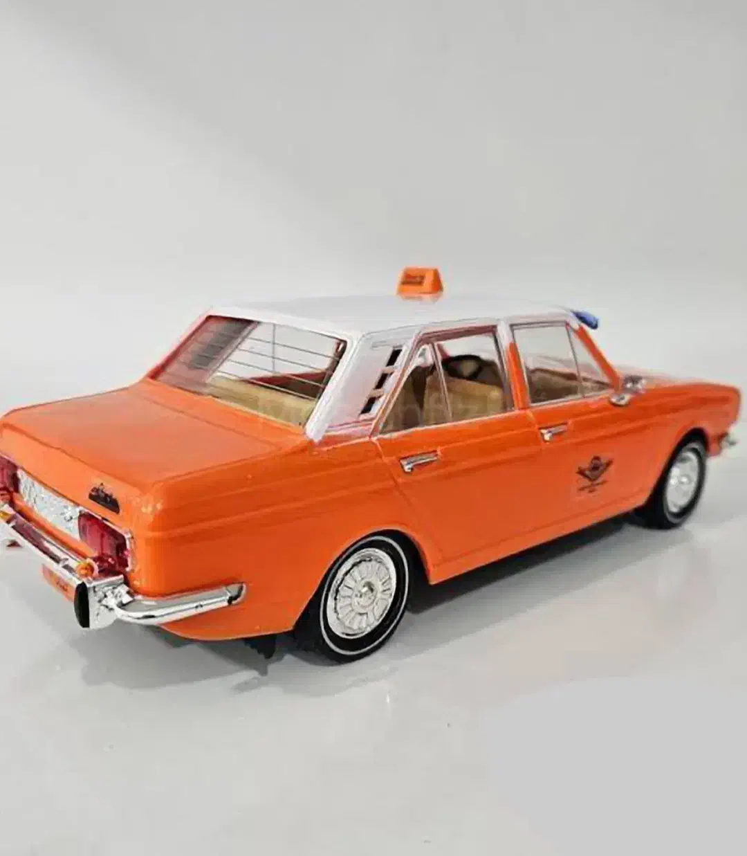 ماکت تاکسی نارنجی دهه۶۰نو|کلکسیون و سرگرمی|پرند, فاز ۲|دیوار