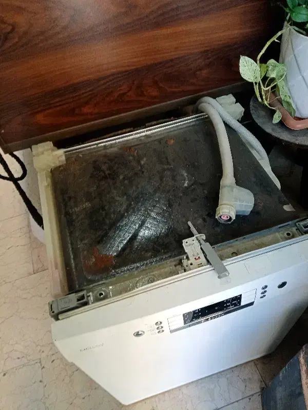 تعمیرات تخصصی ماشین لباسشوی و ماشین طرف شوی|خدمات پیشه و مهارت|کرج, بنیاد|دیوار