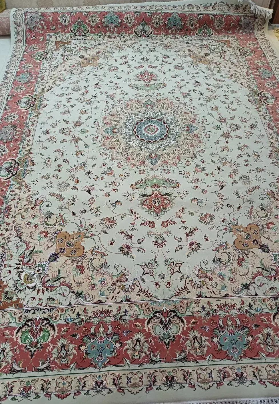 قالی|فرش|اصفهان, رزمندگان|دیوار