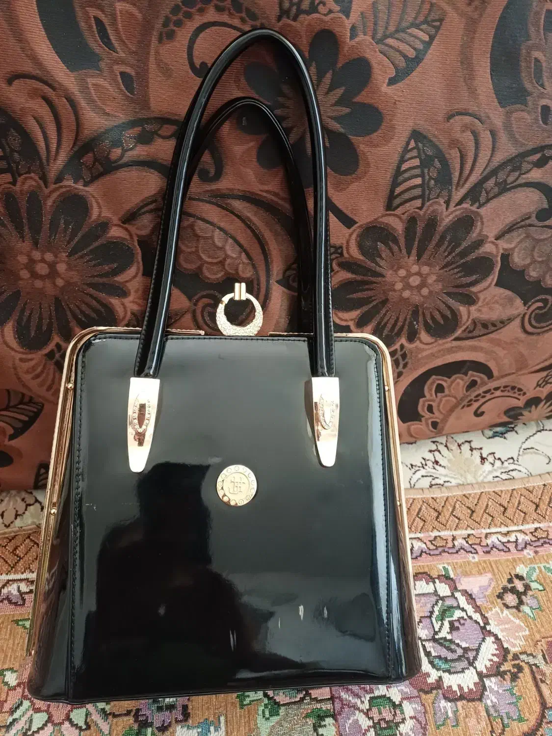 کیف مجلسی|کیف، کفش، کمربند|خاش, |دیوار