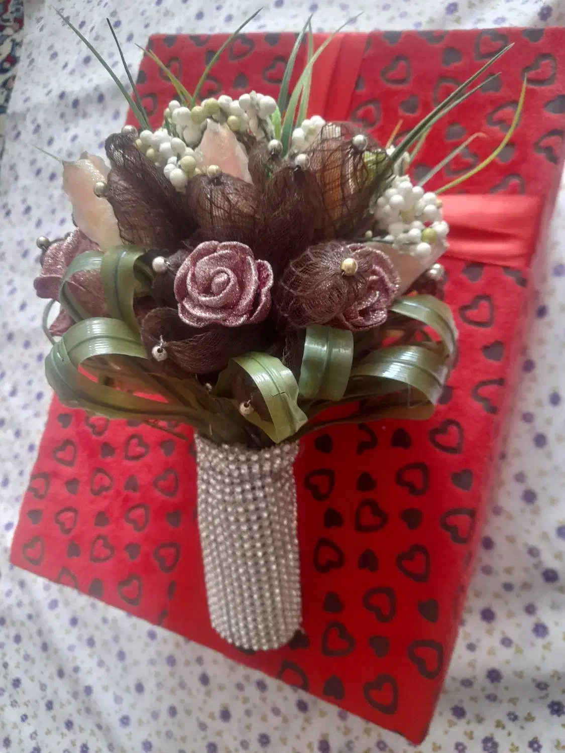 دسته گل یخی با جعبه بله برون|گل مصنوعی|ایلام, |دیوار