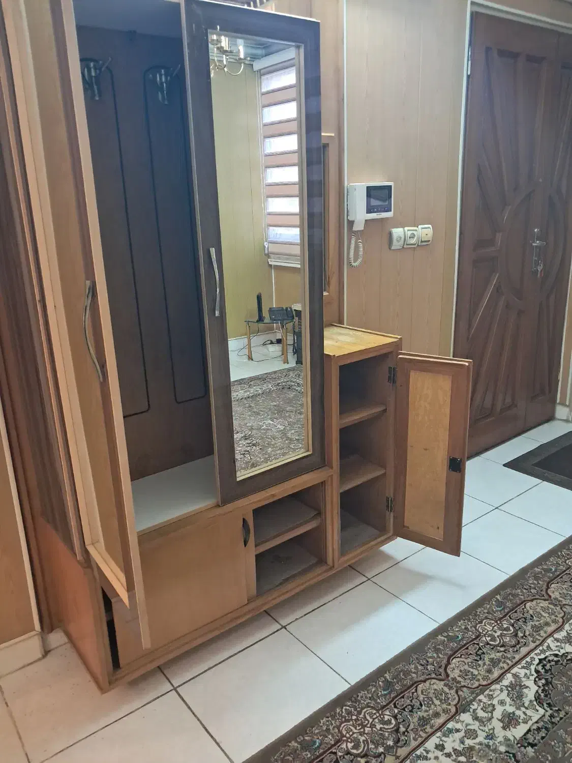 جاکفشی و جالباسی زیبا|جاکفشی، کمد، دراور|همدان, |دیوار