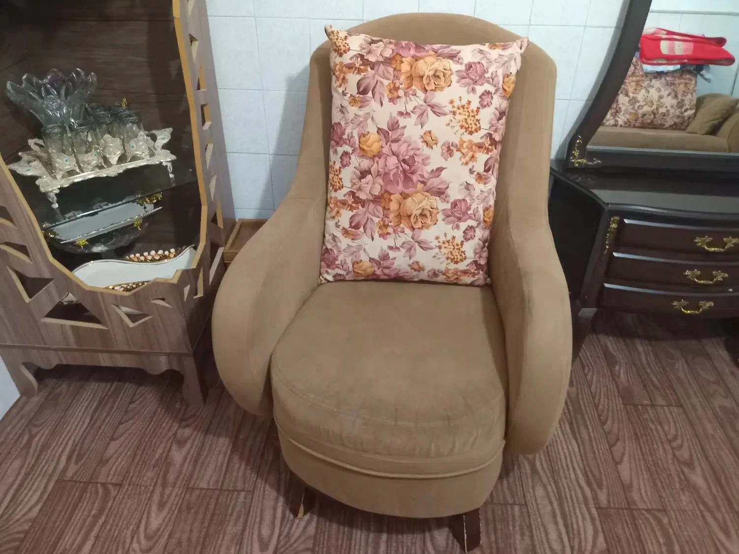 مبلمان|مبلمان خانگی و میز عسلی|ساوه, |دیوار