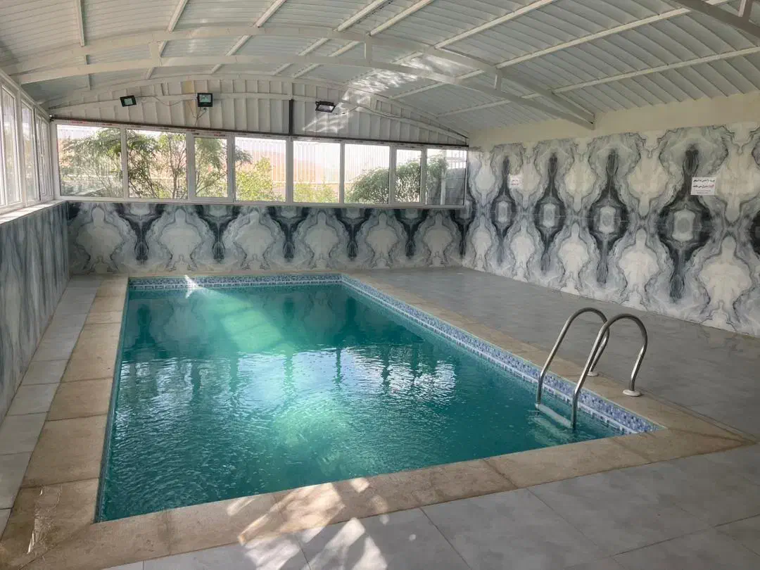 اجاره باغ با استخرآب گرم بیلیارد فول امکانات کد124|اجارهٔ کوتاهمدت ویلا و باغ|شیراز, باغشهر قصر سبز|دیوار