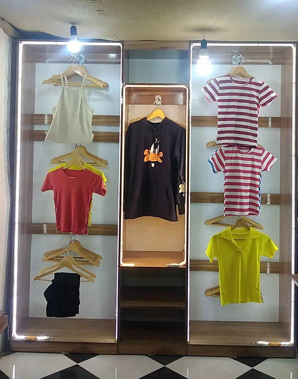 کمد و ویترین لباس|بوفه، ویترین، کنسول|تایباد, |دیوار