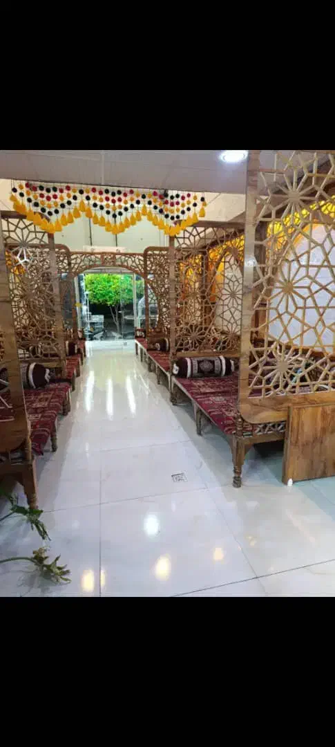 ۵ عدد تخت چوبی بهمراه دکور.گره چینی.سنتی|تخت و سرویس خواب|شیراز, کیان آباد|دیوار