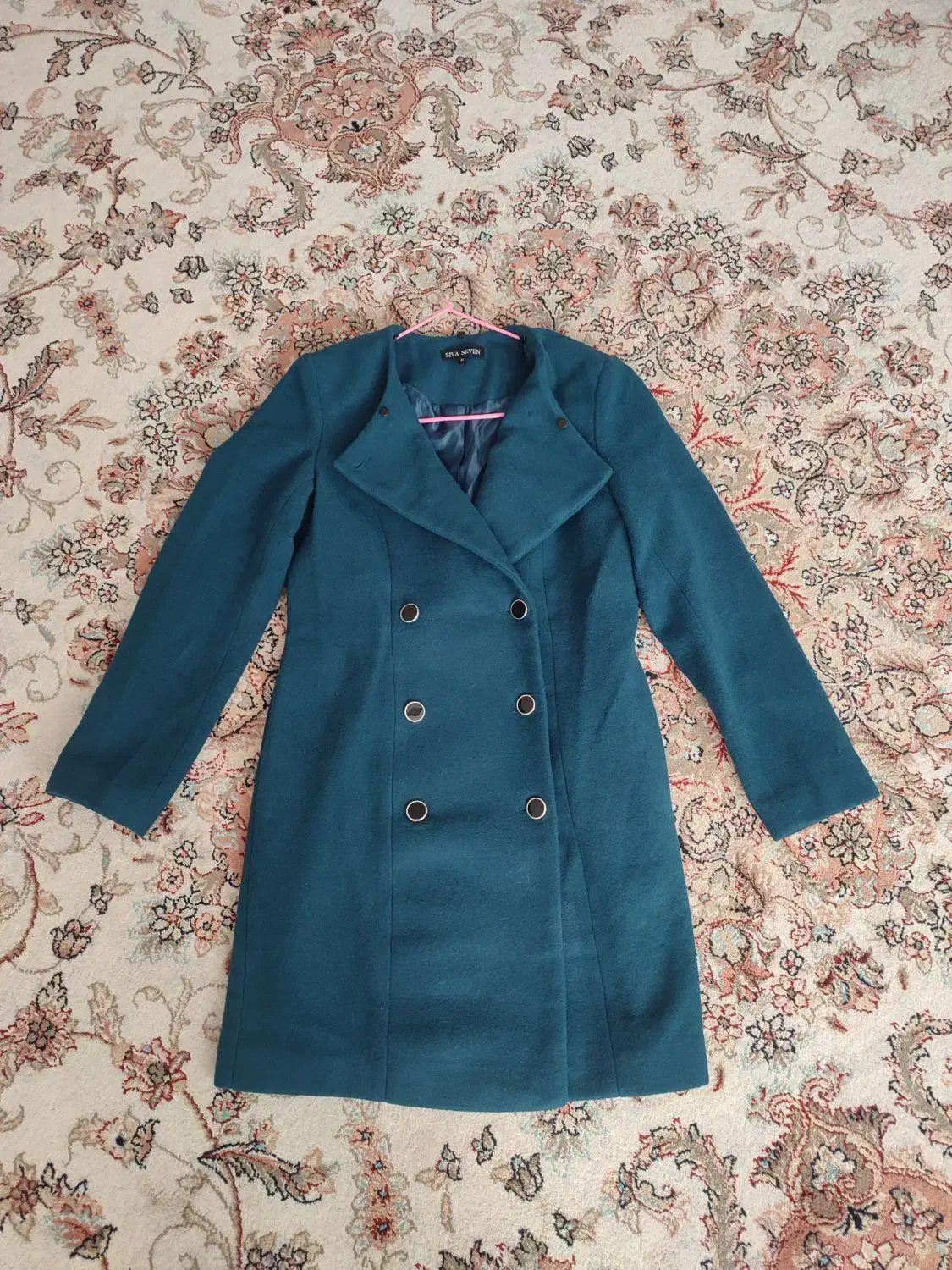 لباس زمستانی|لباس|صدرا-فارس, فاز ۱|دیوار