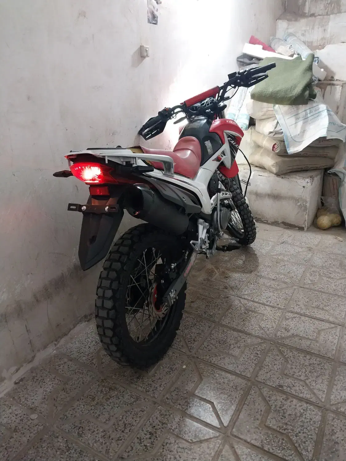 معاوضه و فروش تریل ۱۴۰۲|موتورسیکلت|یزد, |دیوار