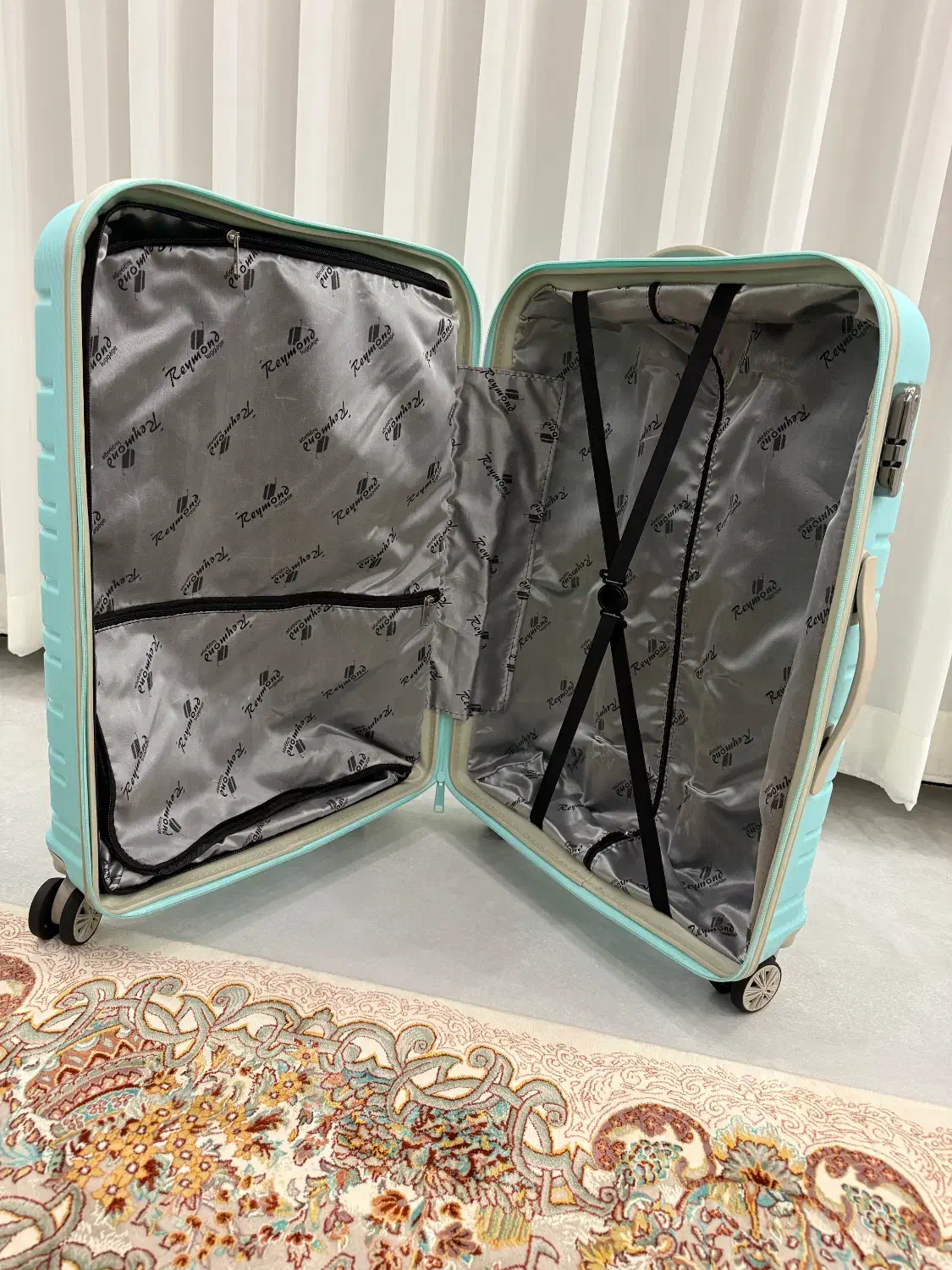 فروش ۴ عدد چندان|کیف، کفش، کمربند|خمام, |دیوار