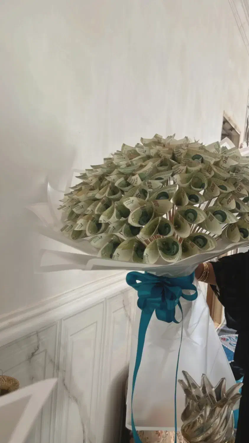 گل روبانی زیبا شاخه ۱۵هزار تومان|گل مصنوعی|بروجرد, |دیوار