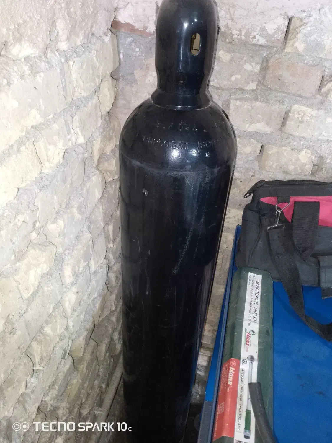 کپسول اکسیژن و استیلن|ابزارآلات|حمیدیا, |دیوار