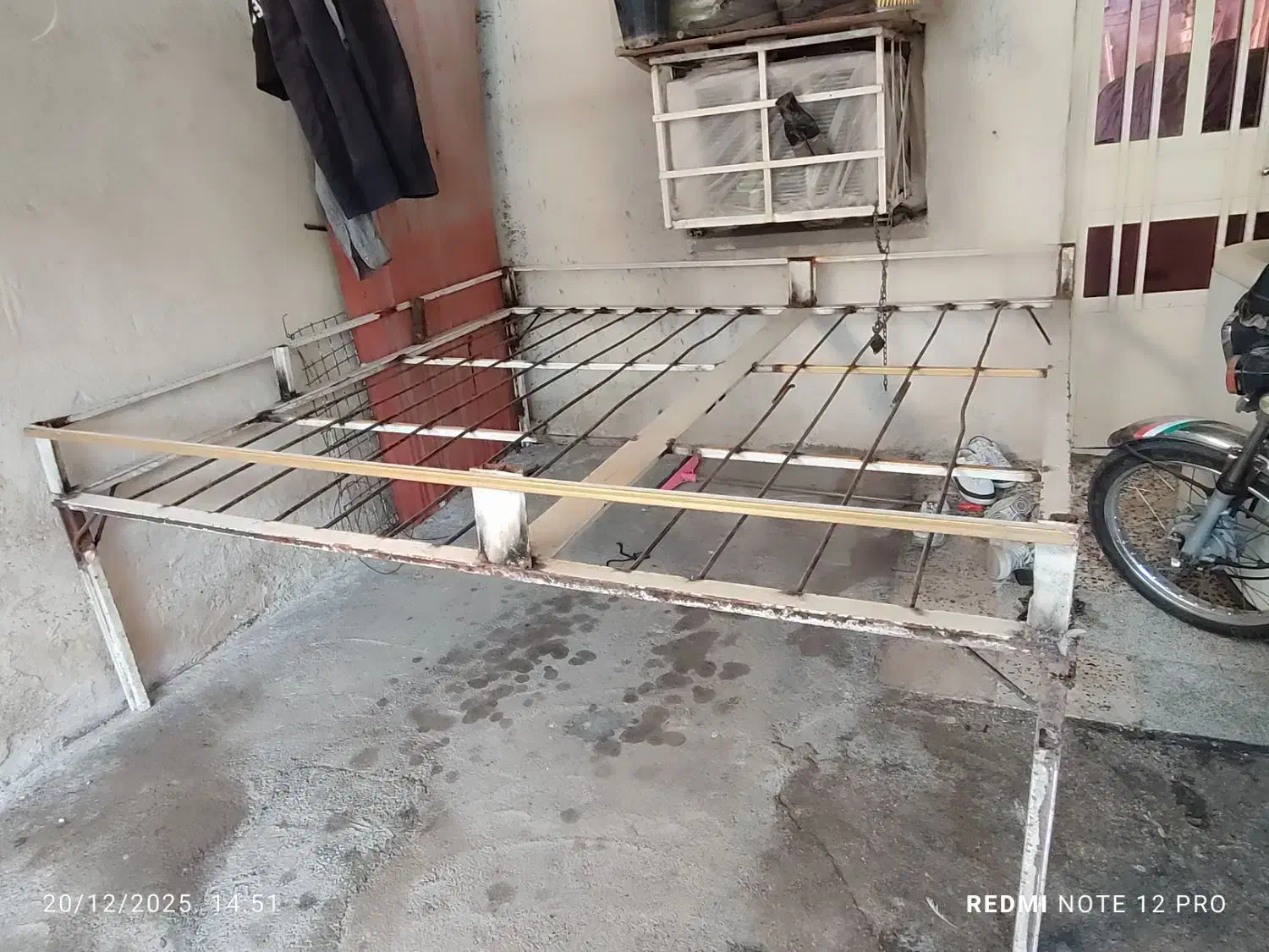 تخت اهنی|تشک تختخواب|دزفول, |دیوار