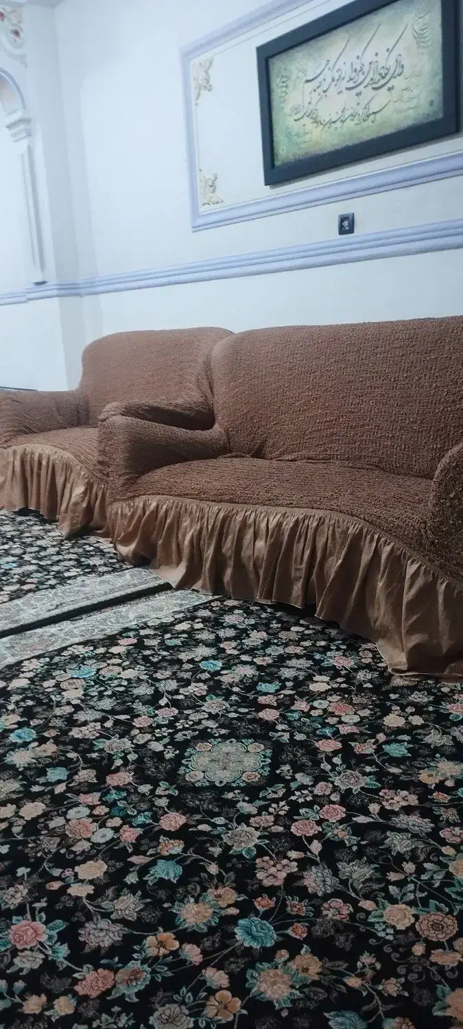 مبل راحتی همراه باکاور|مبلمان خانگی و میز عسلی|چابهار, |دیوار