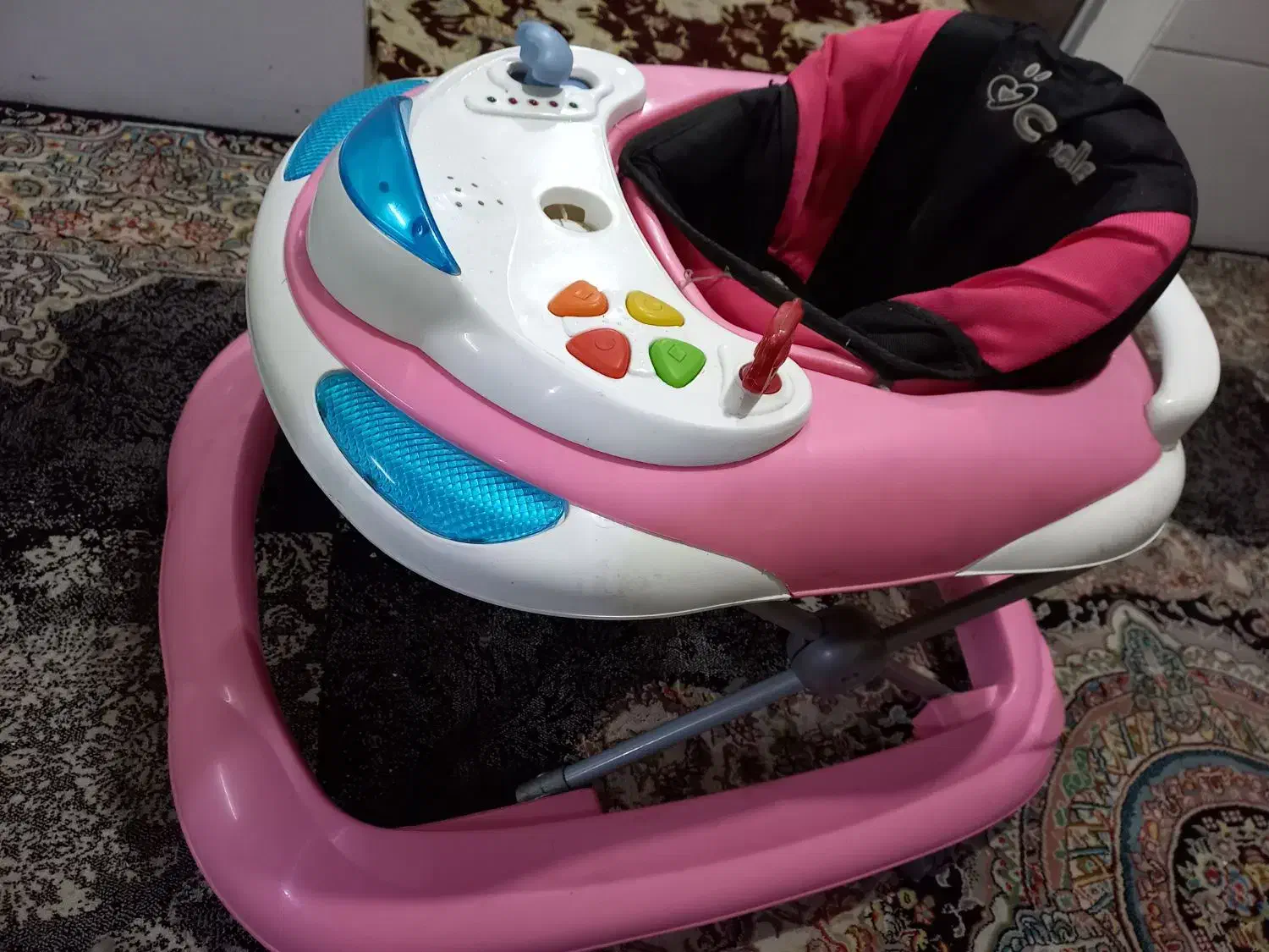 روروئک|کالسکه و لوازم جانبی|بروجرد, |دیوار