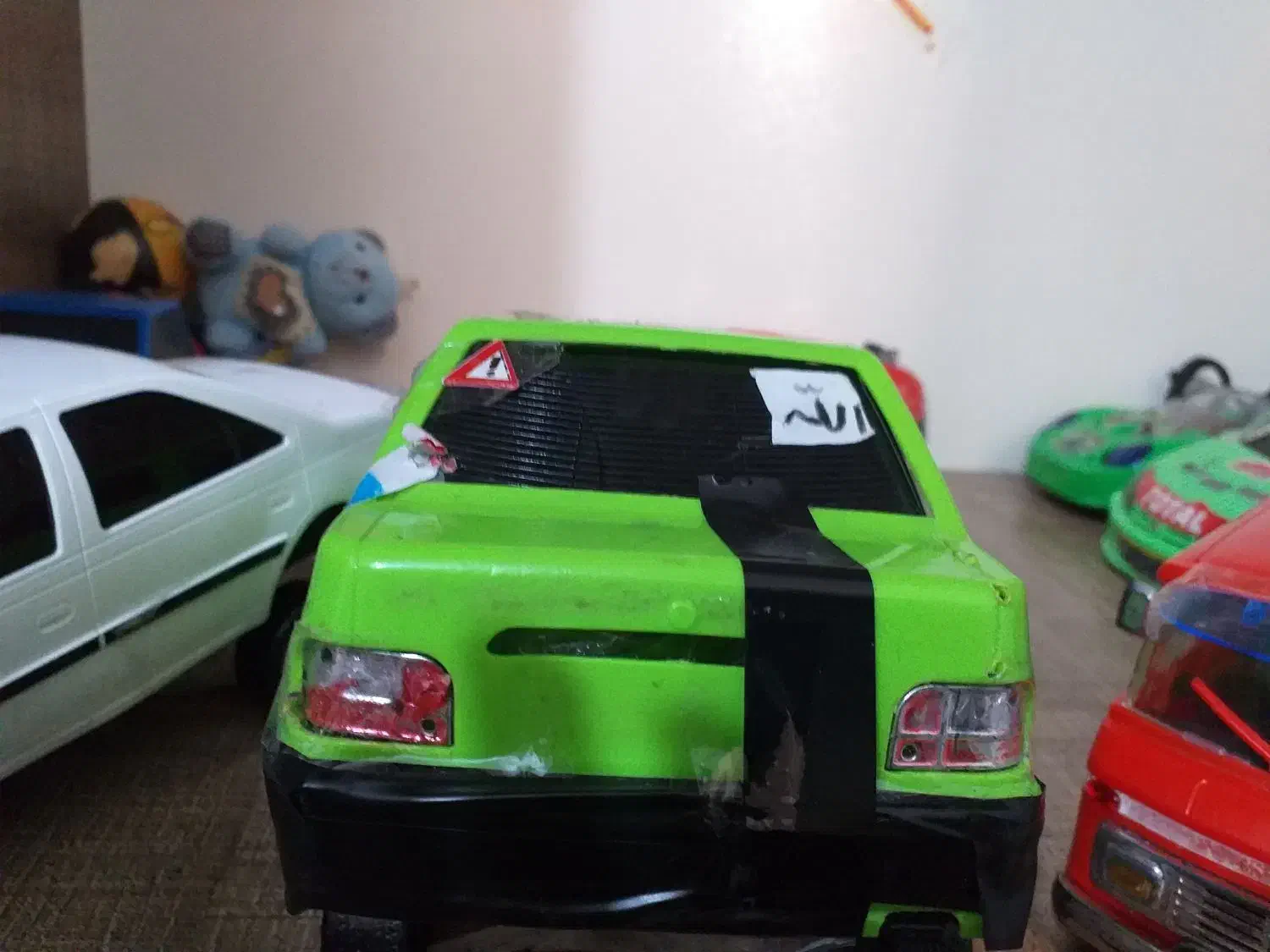 ماکت های ماشین|اسباببازی بچه|رشت, فلسطین|دیوار