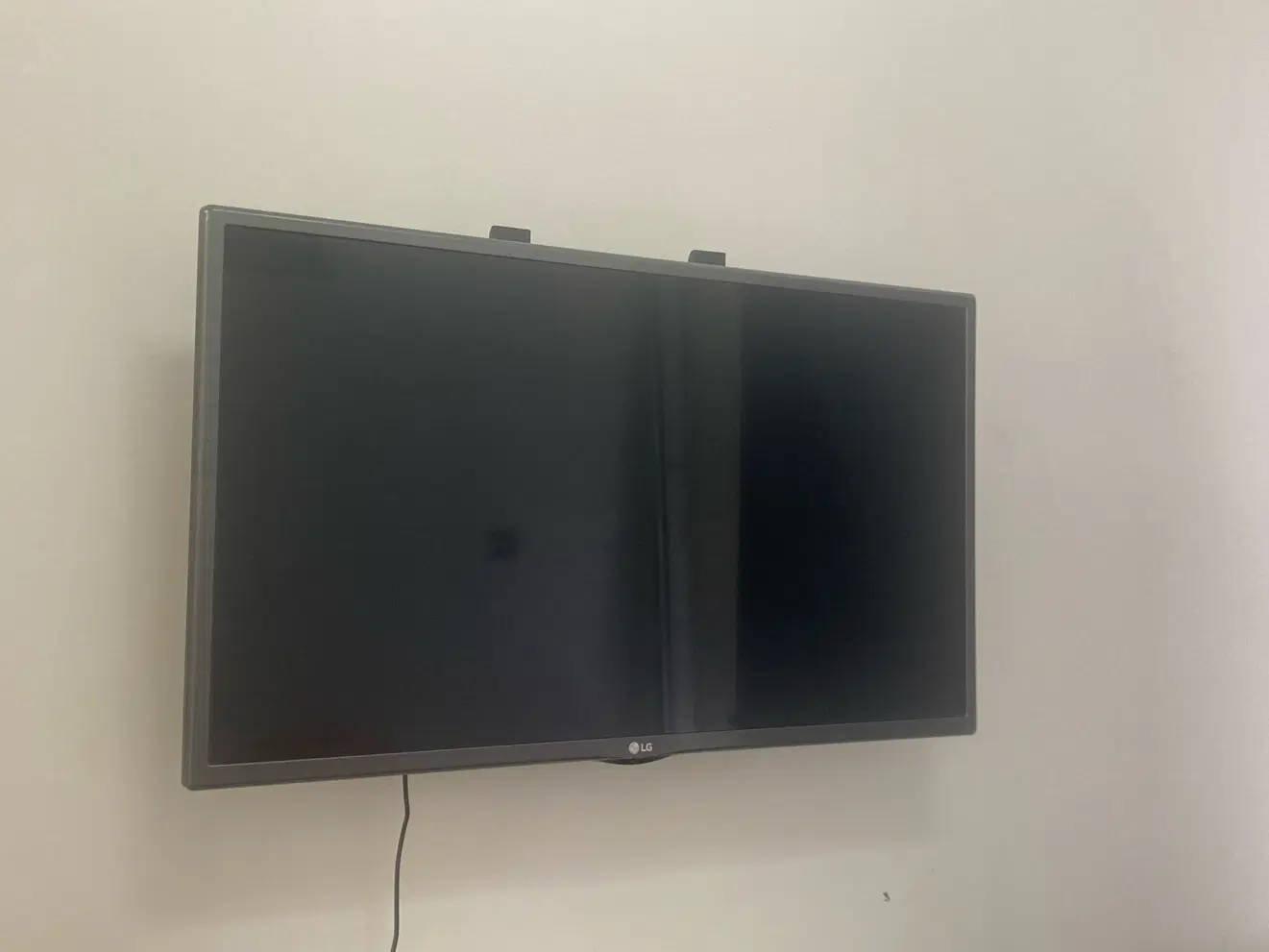 Tv lg 32 inch|تلویزیون و پروژکتور|تهران, درختی|دیوار