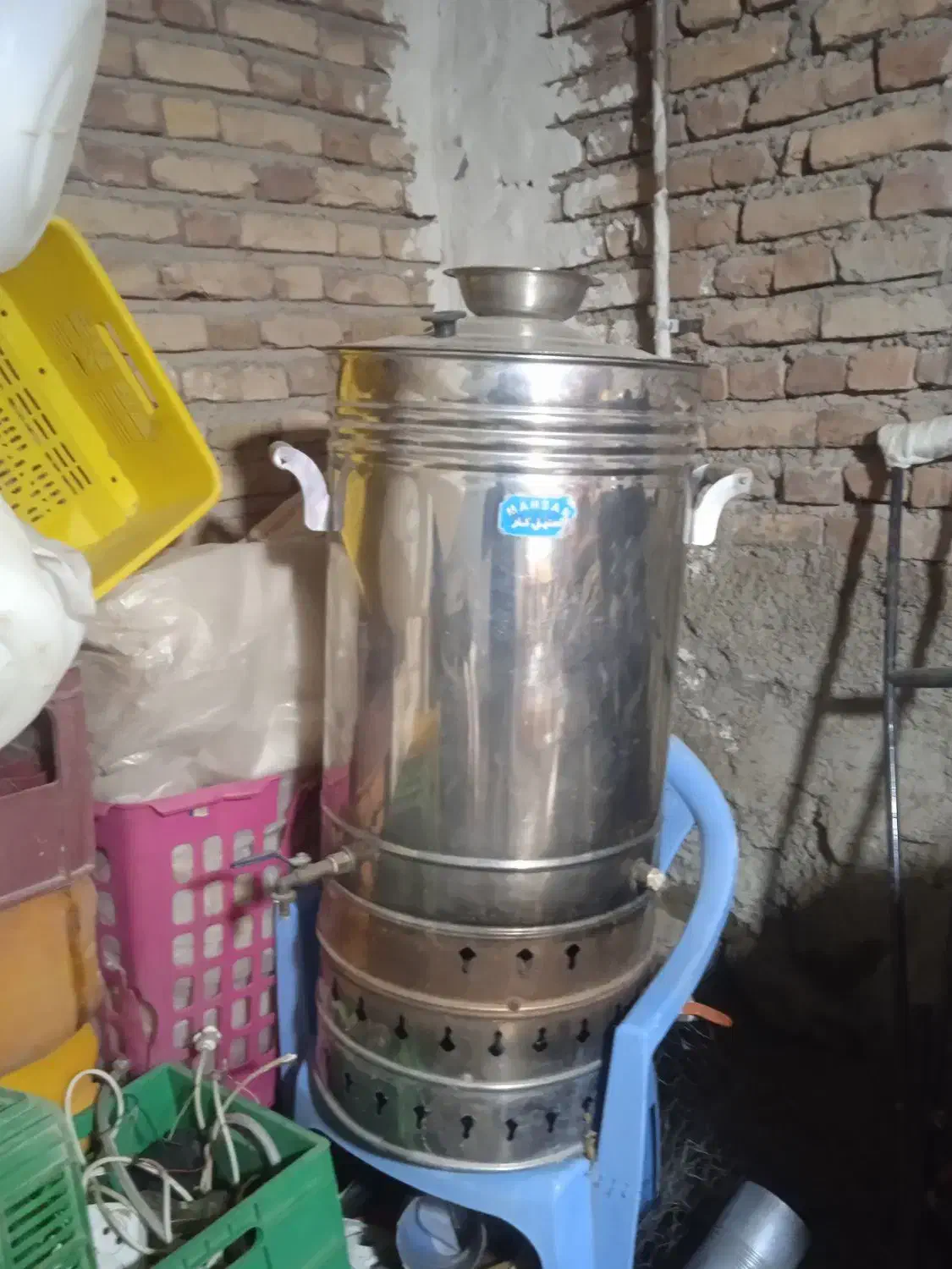 سماور صد لیتری فقط یک هفته استفاده شده|سماور، چای‌ساز، قهوه‌ساز|پارس‌آباد, |دیوار