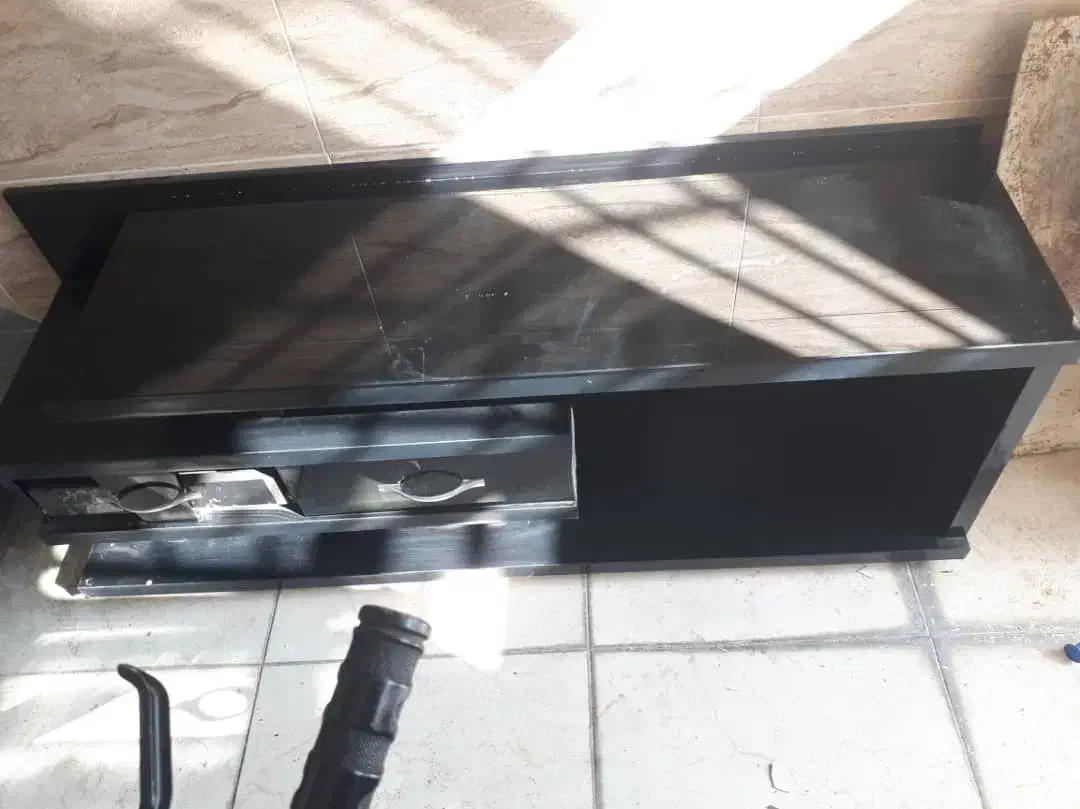 قالی موکت و میز تلویزیون|فرش|ایذه, |دیوار