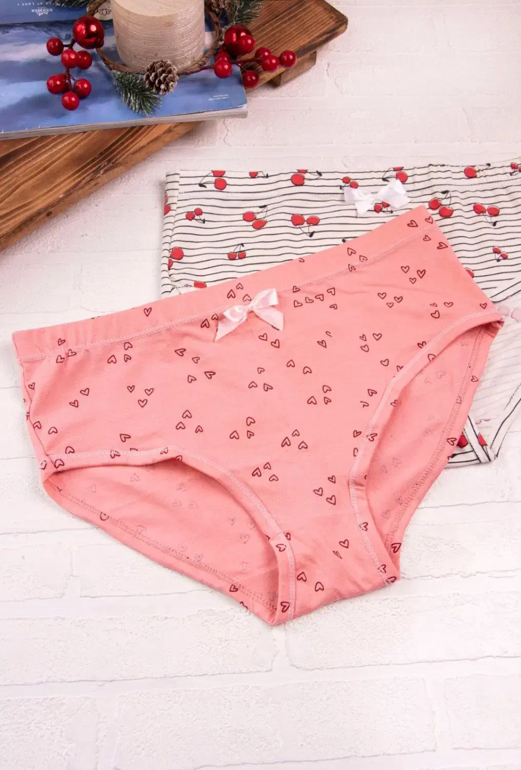 لباس زیر|لباس|سنگدوین, |دیوار