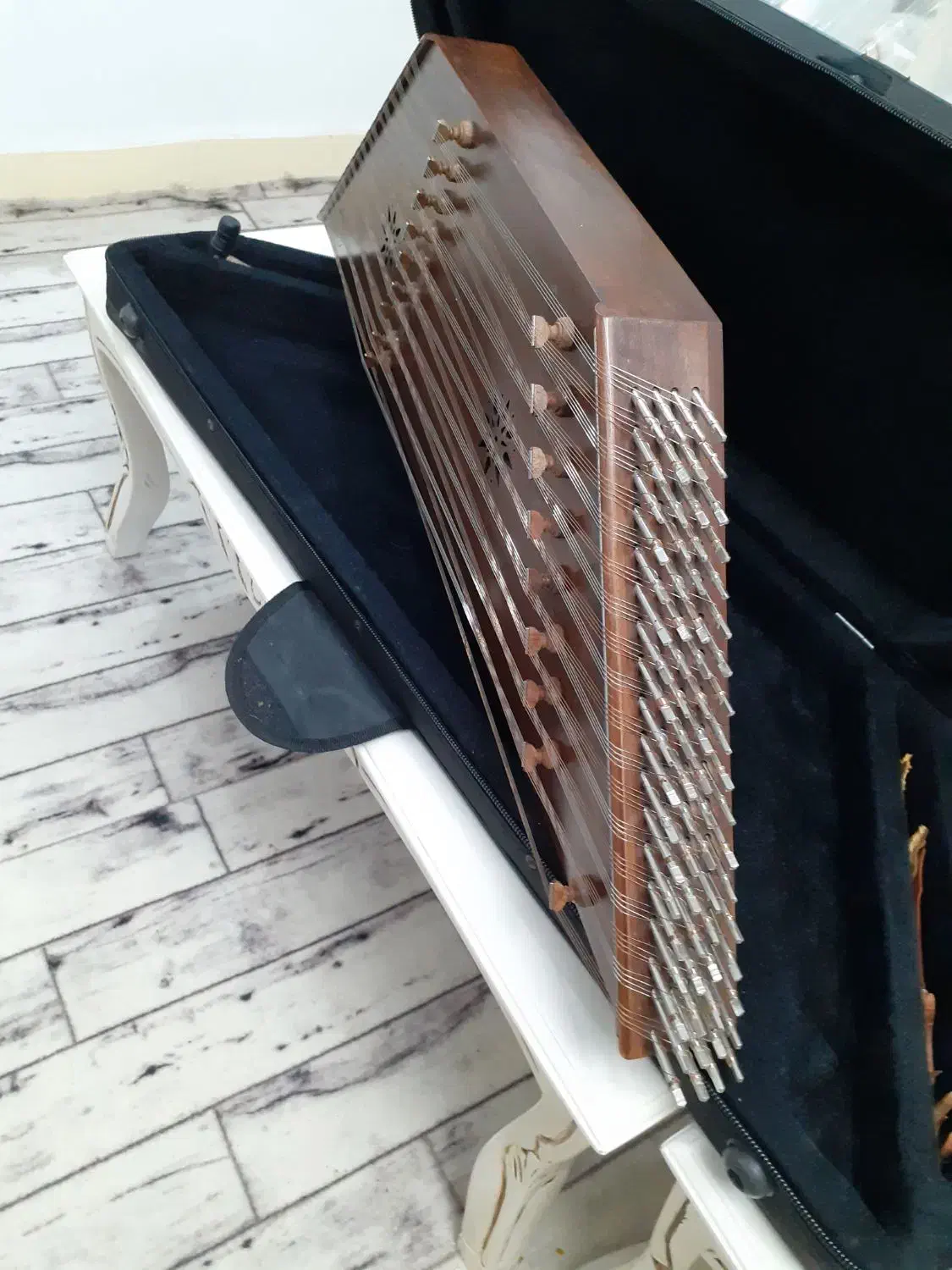 سنتور خوش صدا|سازهای سنتی|رشت, پل تالشان|دیوار