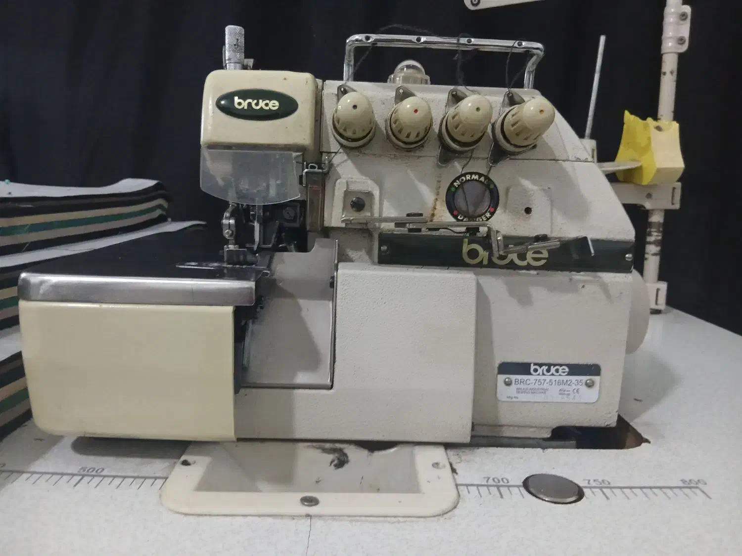 سردوز بروس ۵ نخ|چرخ خیاطی و ریسندگی|مشهد, نیزه|دیوار