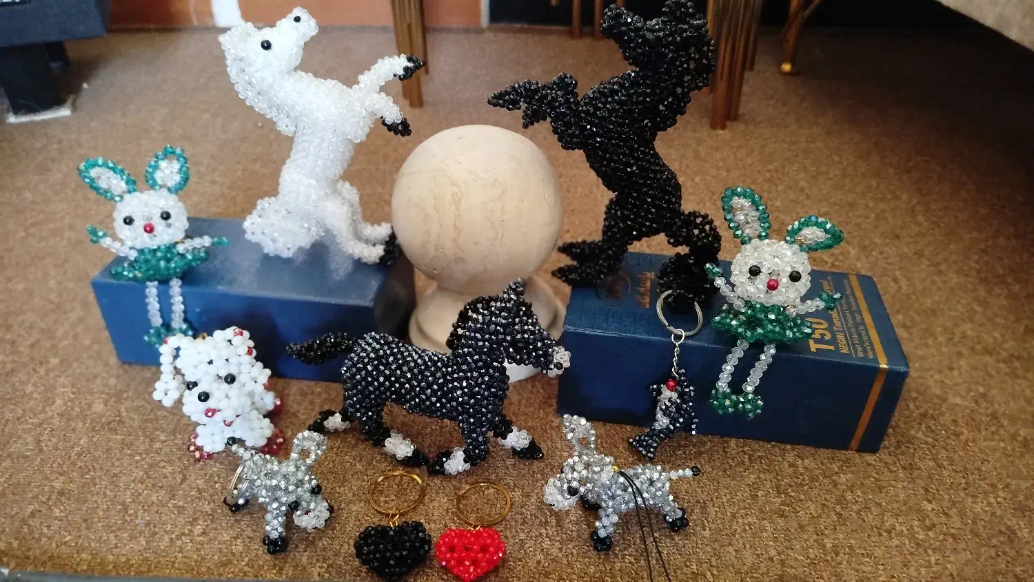 دم کلیدی و استندهای کریستال|صنایع دستی و سایر لوازم تزئینی|لار, |دیوار