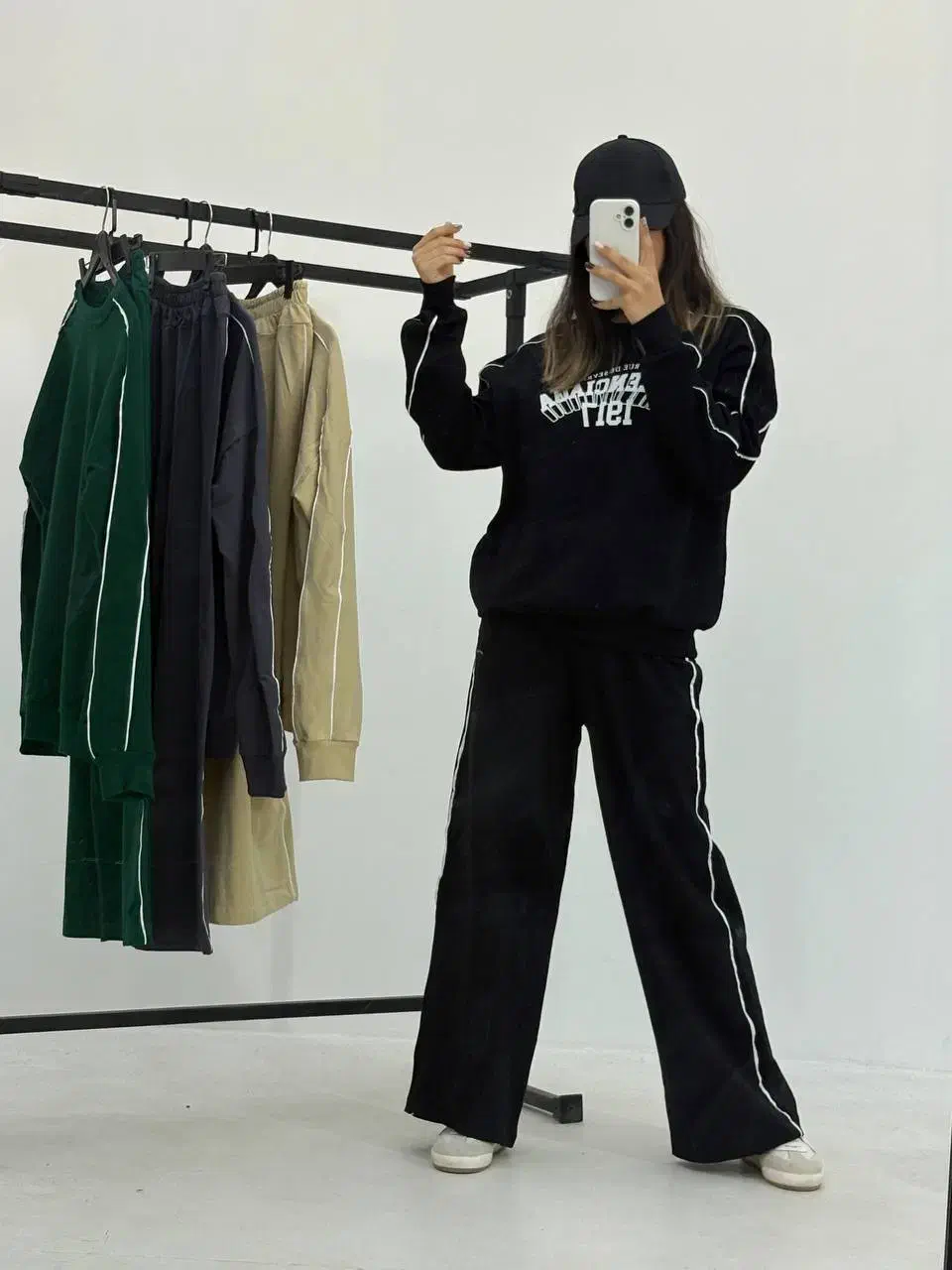 مناسب برای استفاده روزمره و استایل بیرونی|لباس|فولادشهر, C5|دیوار