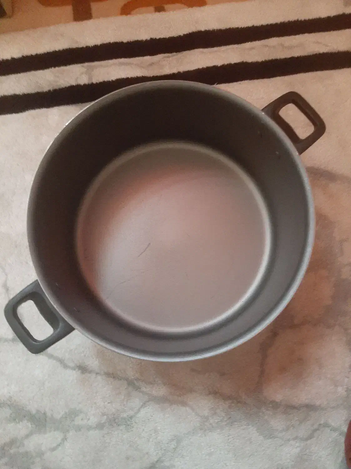 قابلمه تفلون قدیمی سایز ۳۰|ظروف پختوپز|ساوه, |دیوار