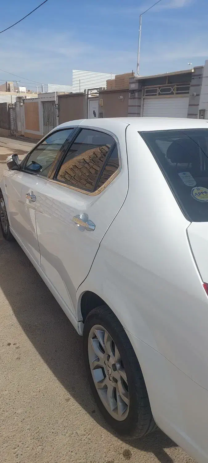 دنا پلاس اتومات 1401|خودرو سواری و وانت|هشتگرد, فاز ۳ مهستان|دیوار