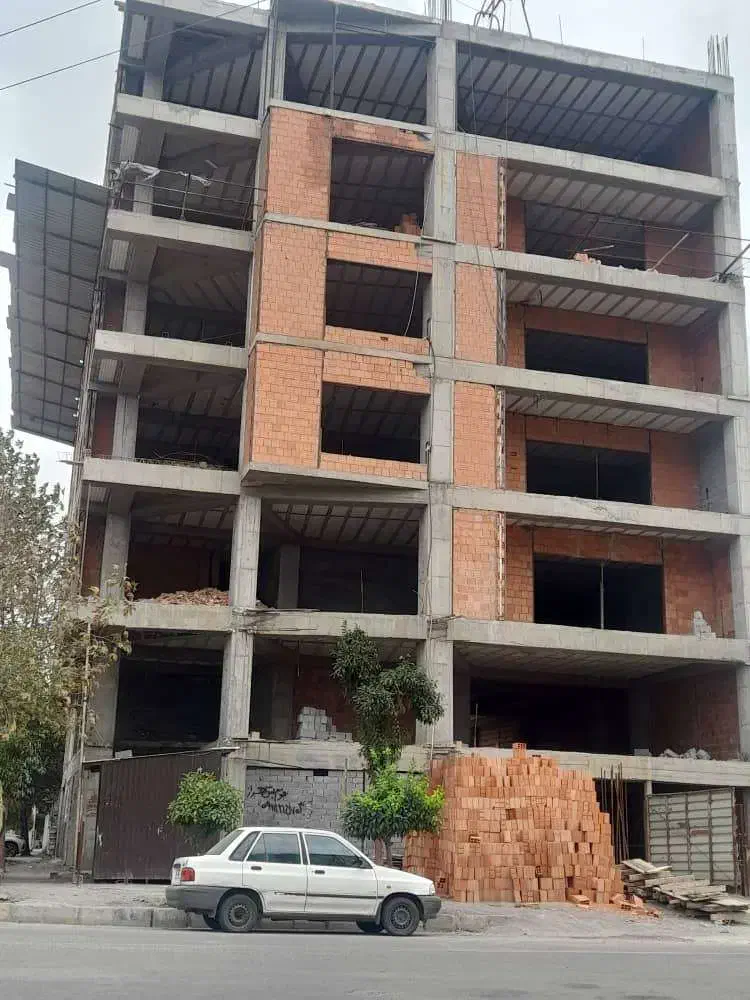 نیازمند نیروی سیمان کار ساختمان به همراه کارگرساده|استخدام معماری، عمران و ساختمانی|سمنان, |دیوار