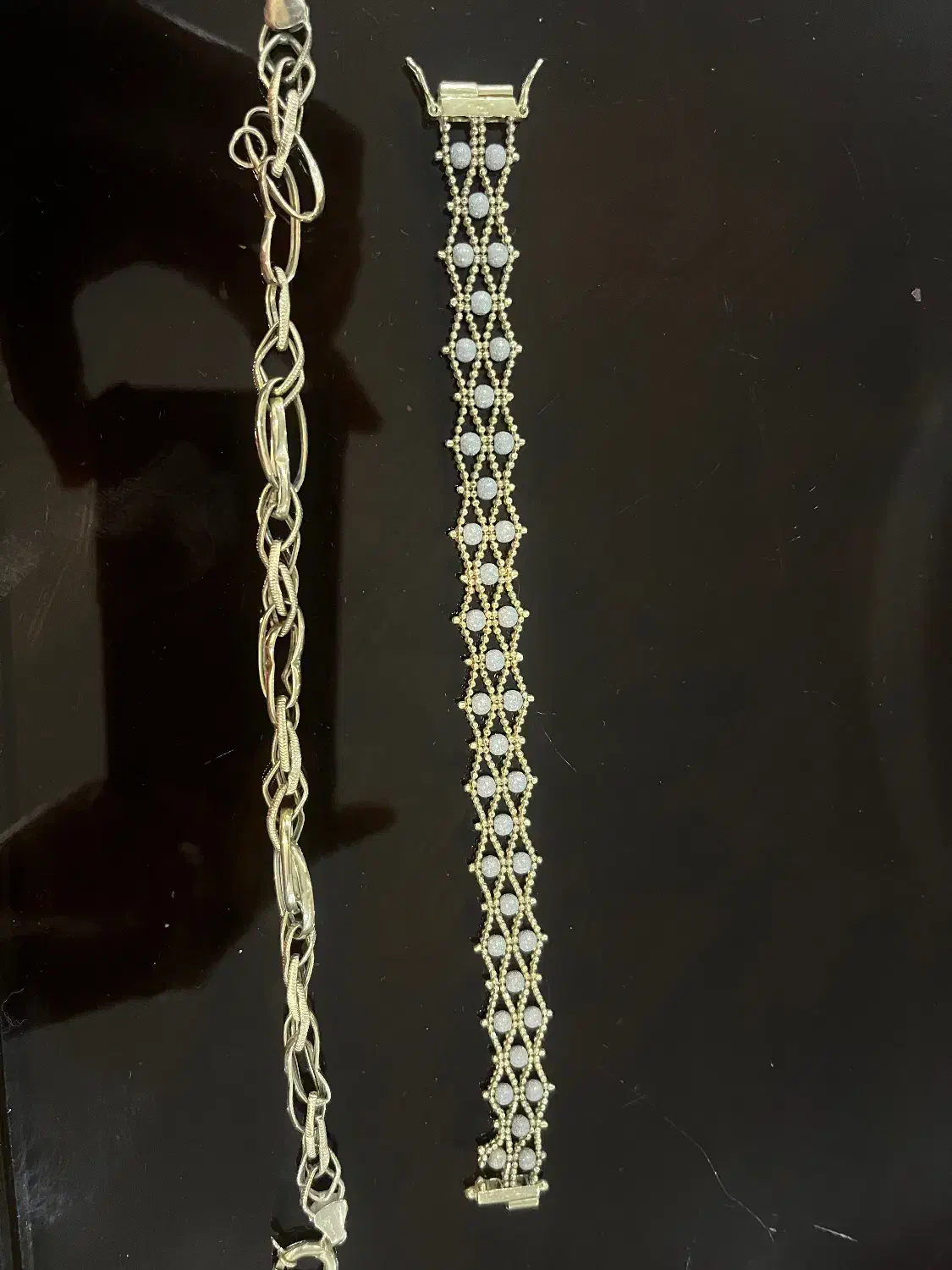 دو عدد دستبند|جواهرات|خمین, |دیوار