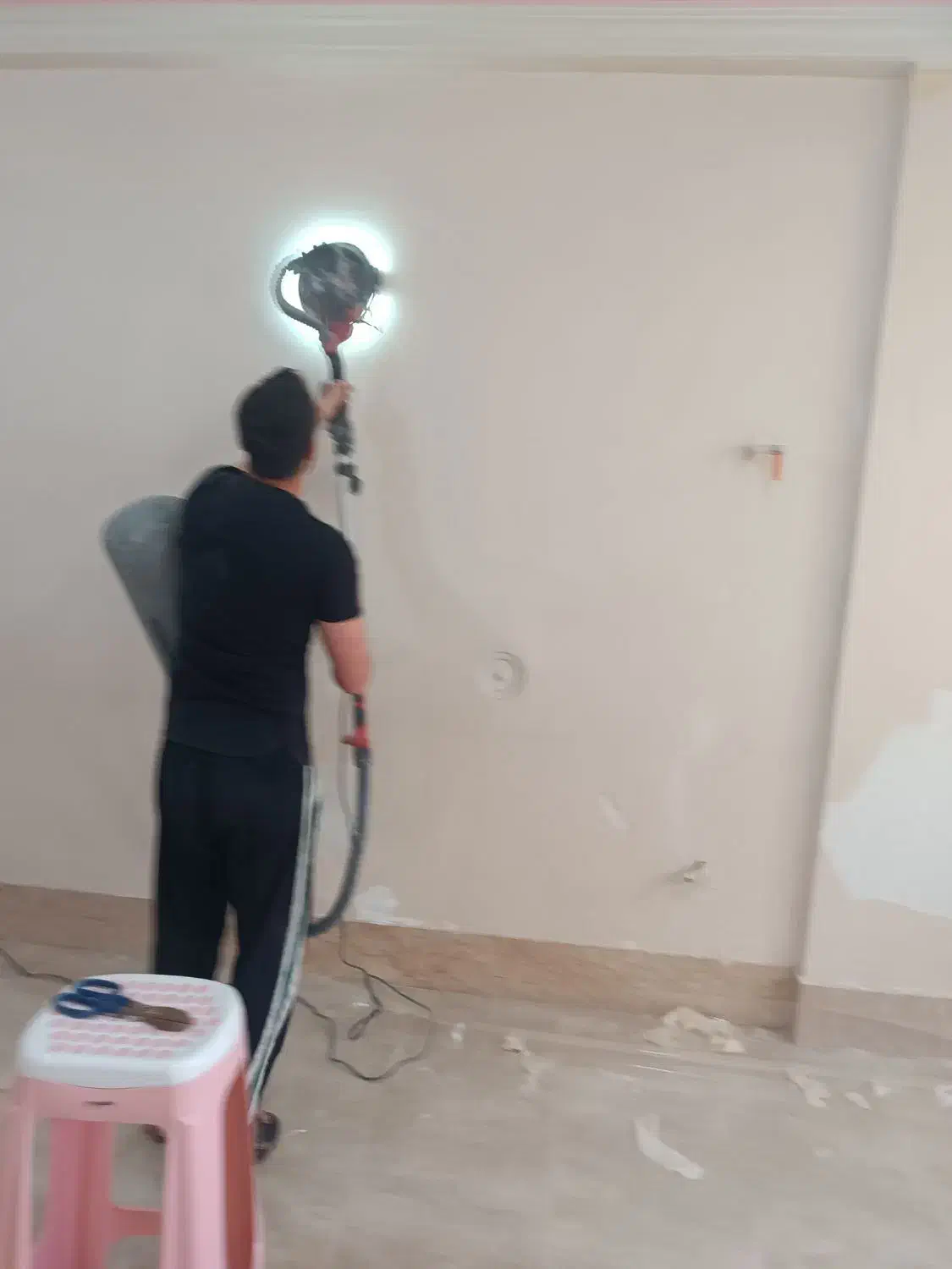 کار گر برای نقاشی|استخدام معماری، عمران و ساختمانی|یاسوج, |دیوار