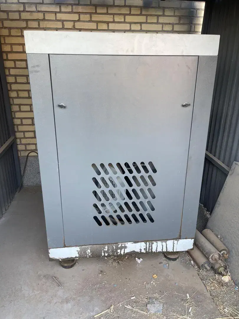 کمپرسور هوا 8 بار . اسکرو . سندبلاست|ماشین‌آلات صنعتی|زرندیه, |دیوار