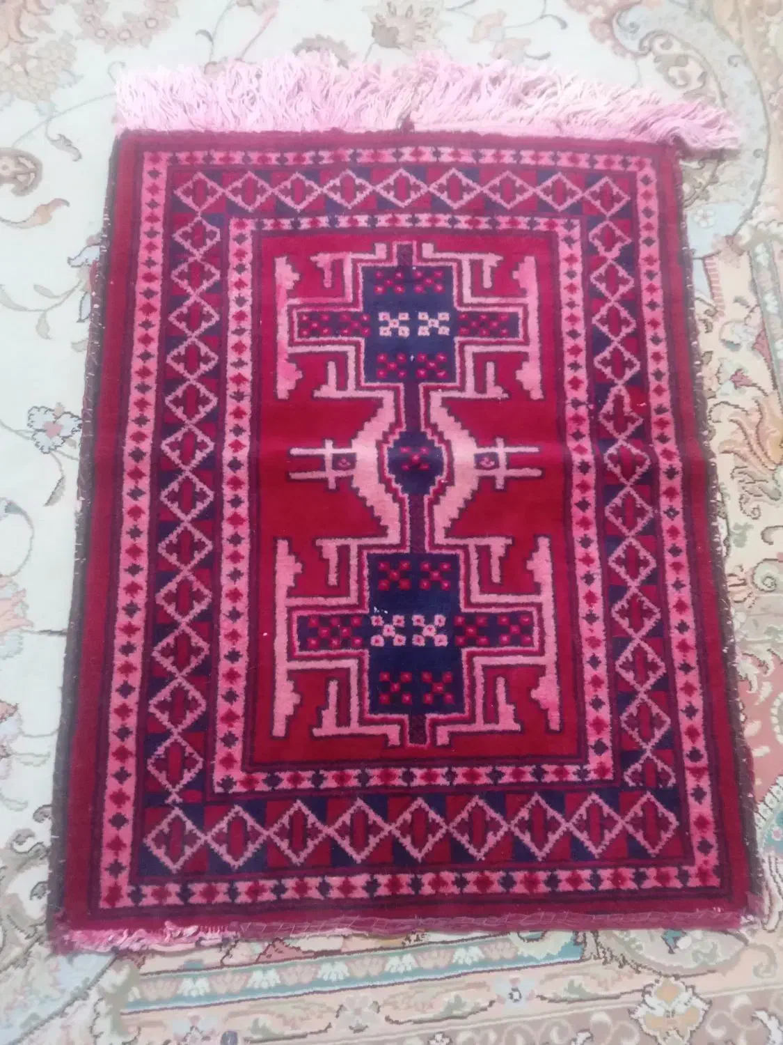 فرش دست بافت|فرش|ورامین, ورامین|دیوار