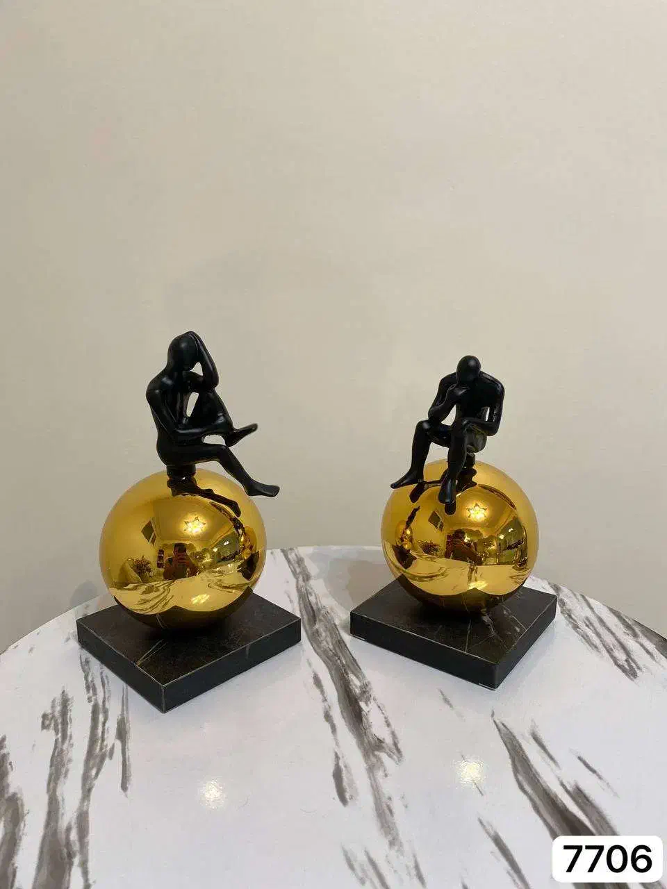 مجسمه دکوری مکعب و گوی جفتی|مجسمه، تندیس، ماکت|تهران, شوش (باغ آذری)|دیوار