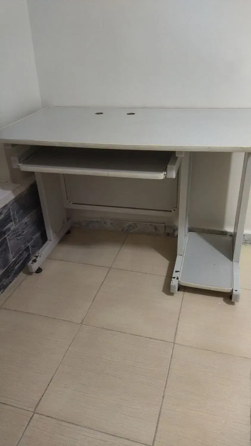 میز کامپیوتر|میز تحریر و کامپیوتر|بروجرد, |دیوار