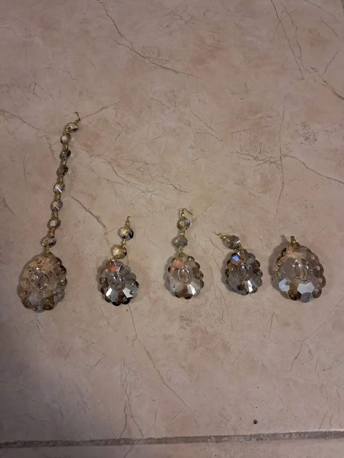 ۲ لوستر و ۱ مهتابی و ۱ روشنایی گازی|لوستر و چراغ آویز|تهران, شهرک چیتگر|دیوار