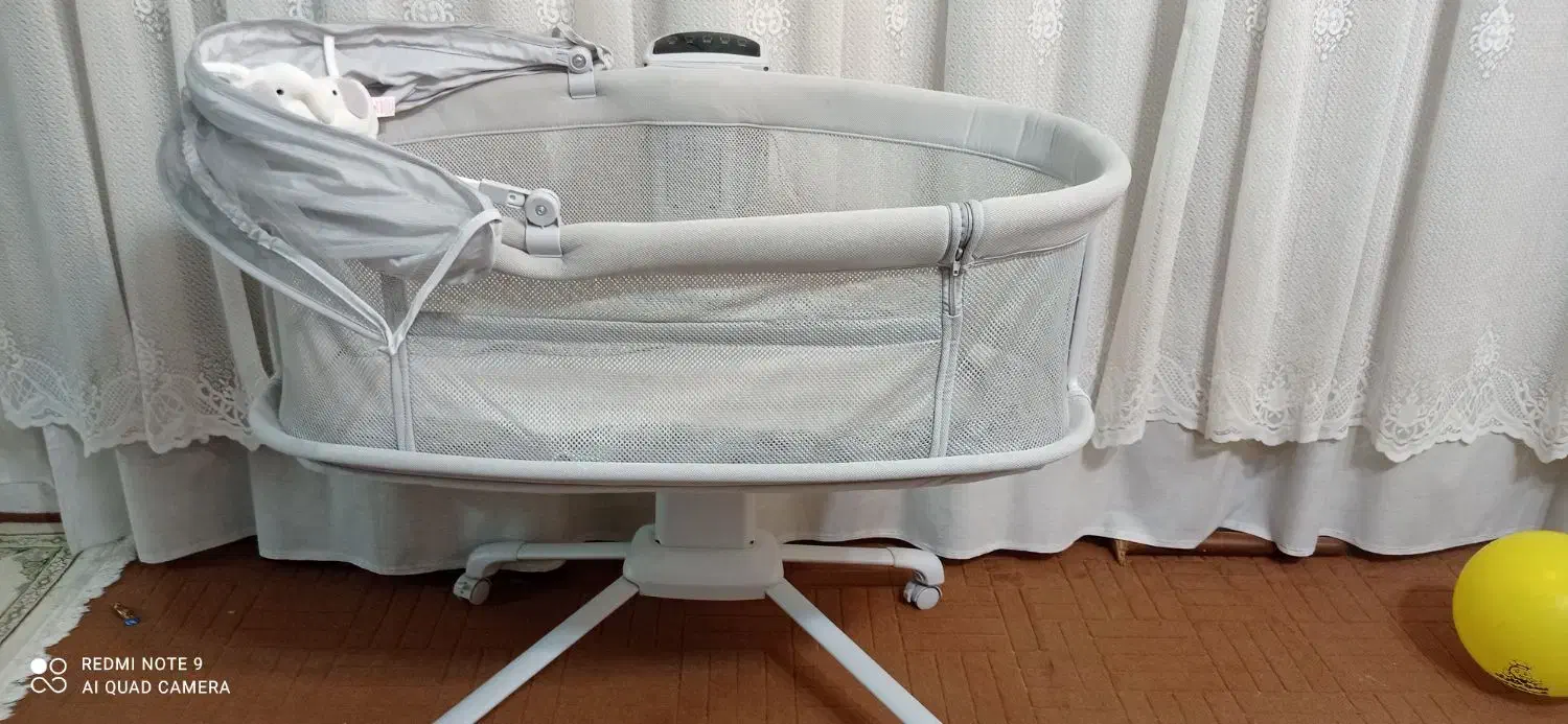 تخت کنار مادر و گهواره برقی ماستلا|تخت و صندلی بچه|قم, باجک سه|دیوار