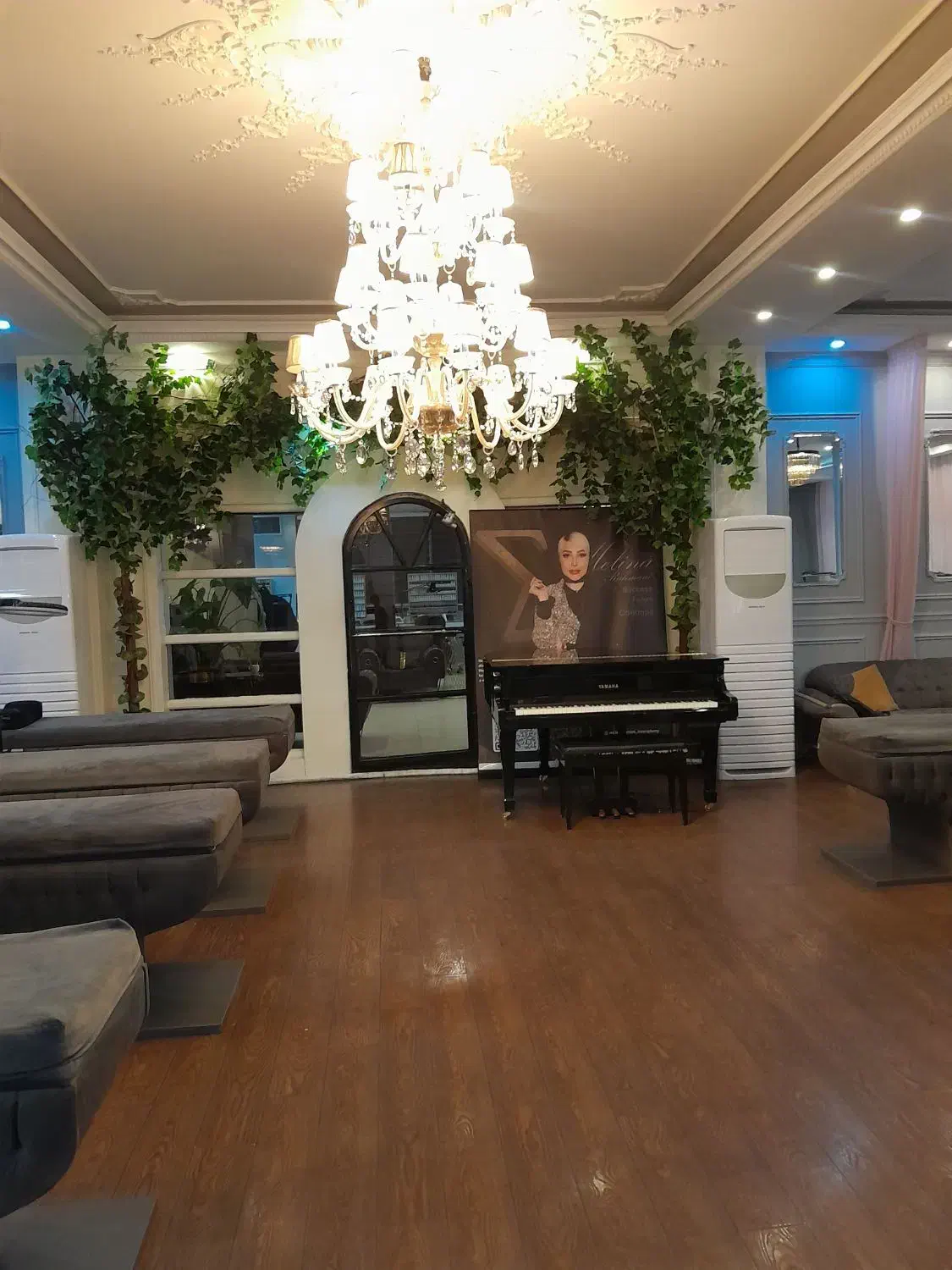 نظافتچی سالن زیبایی بانوان|استخدام سرایداری و نظافت|تهران, سعادت‌آباد|دیوار