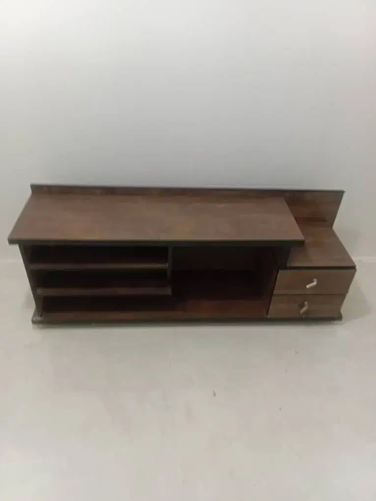 میز زیر تلویزیون (چمران)|میز تلویزیون|چمران, |دیوار