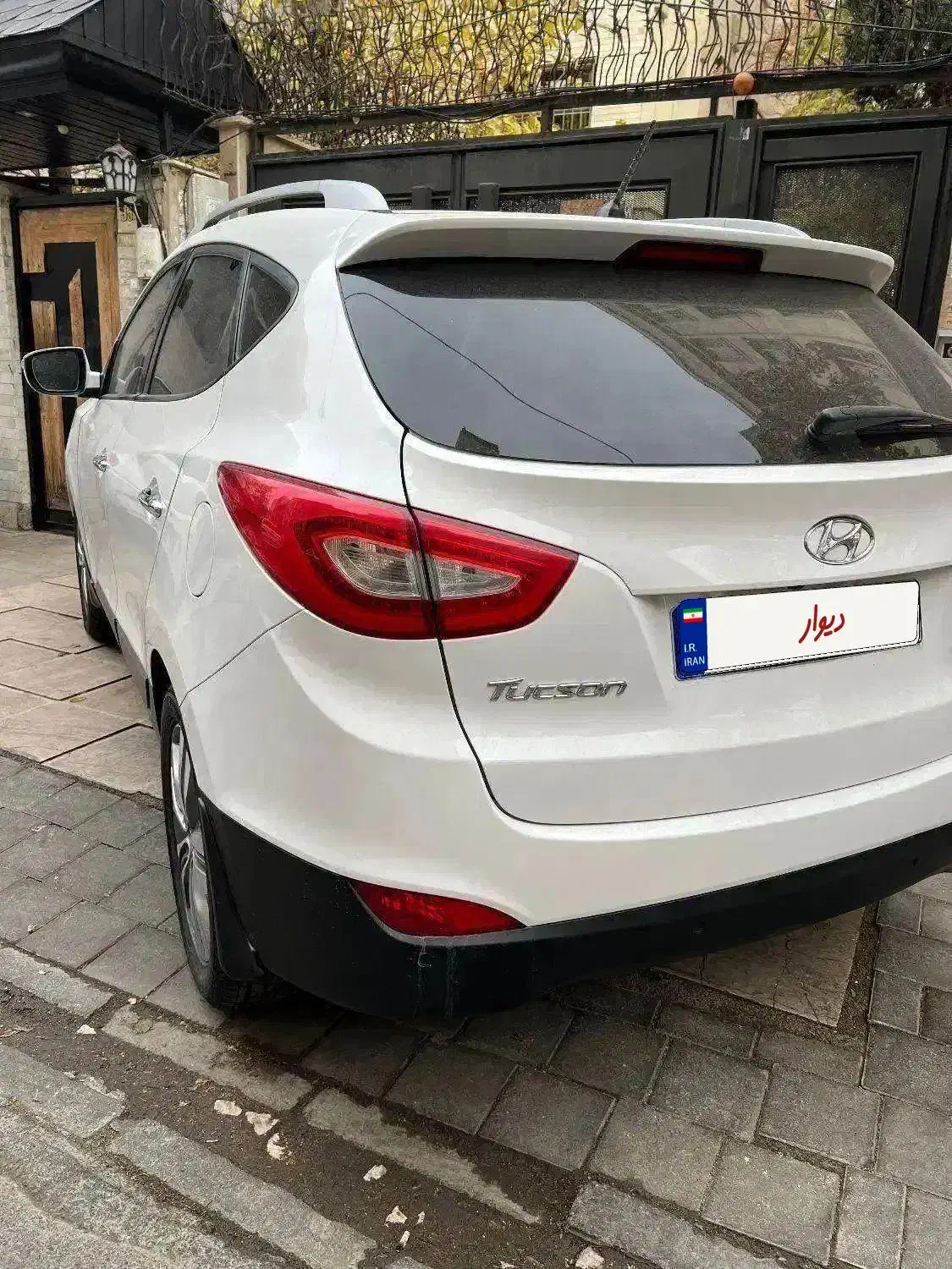 توسان۲۰۱۵/فول با کمربندسقفی|خودرو سواری و وانت|تهران, قلهک|دیوار