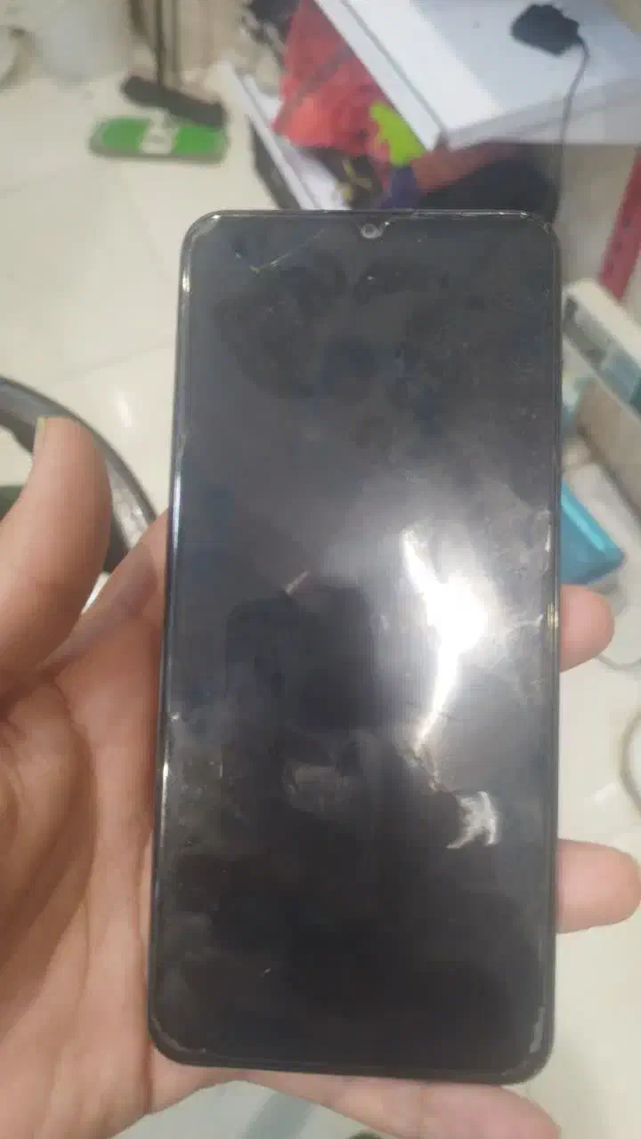 یک عدد گوشی ریلمی c61 رم 8 حافظه 256 گیگابایت|موبایل|قم, شاه سید علی|دیوار