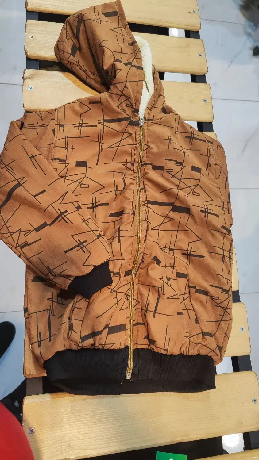 فروش عمده پوشاک بچه گانه به قیمت دوسال پیش|کفش و لباس بچه|کاشان, فاز ۲ ناجی آباد|دیوار