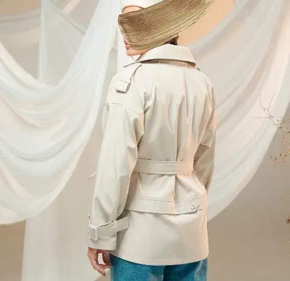 بارانی خوشگل|لباس|هشتگرد, مدرس|دیوار