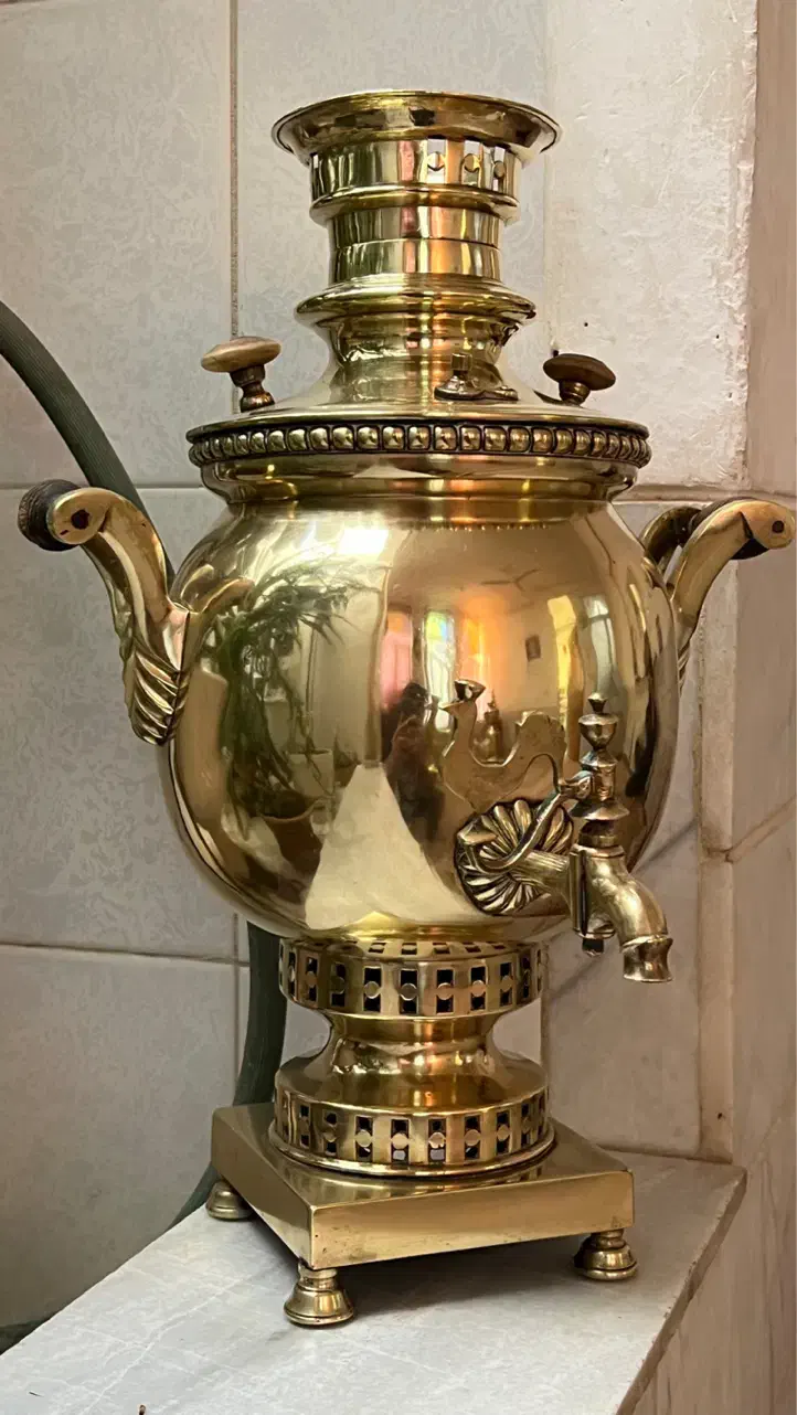 سماور توپی روسی|کلکسیون اشیاء عتیقه|میبد, |دیوار